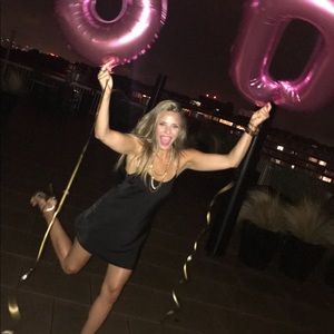 Lulu’s black mini dress